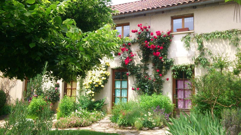 Paysannerie Des Versanes - Chambres Et Gite Tour-de-Faure Luaran gambar