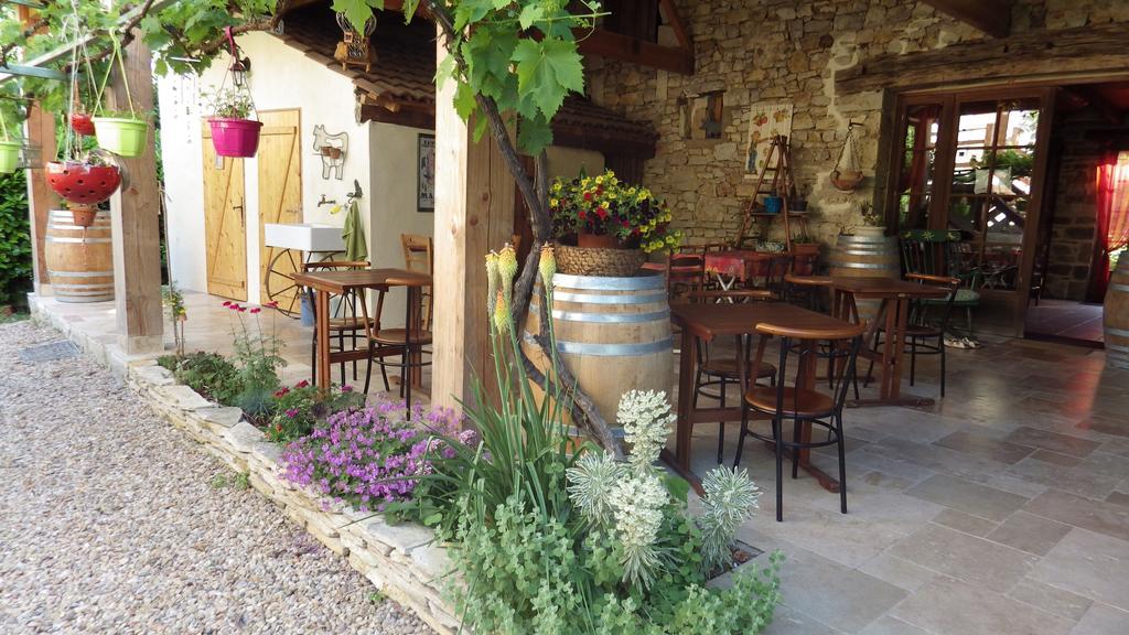 Paysannerie Des Versanes - Chambres Et Gite Tour-de-Faure Luaran gambar
